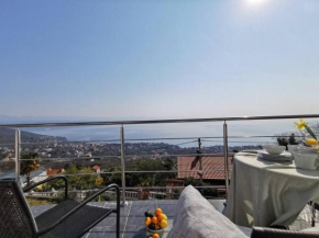 Ferienwohnung mit 180° Meerblick (nähe Opatija)